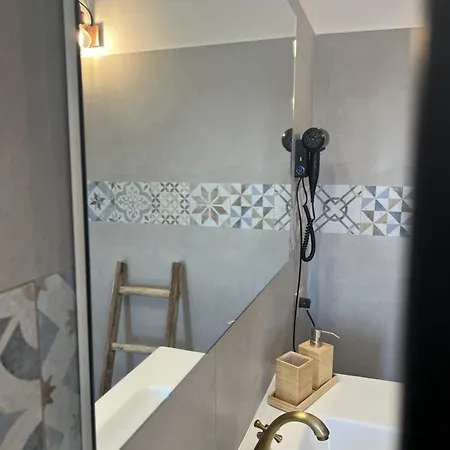 Ripa Di Sassi *